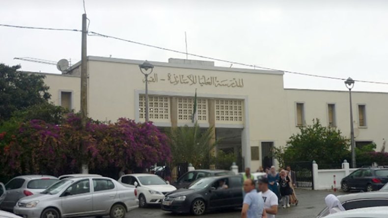 توظيف قرابة 16 ألف أستاذ و300 آخرين في الانتظار