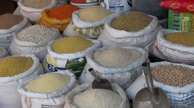 التهاب أسعار البقوليات يحرم “الزوالية” من حساء اللوبيا والعدس!