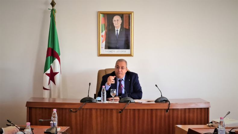 وزير الصناعة: رفع التجميد عن 400 مشروع استثماري قريبا