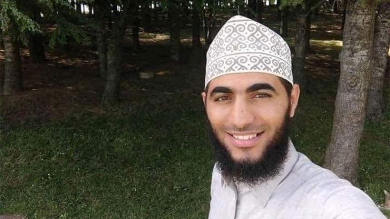 اتهامات متبادلة بين أستاذ الشريعة علي دالي ومدير الثانوية
