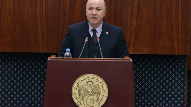 الوزارة الأولى تشدد على التكفل بانشغالات المواطنين للحفاظ على النظام العام