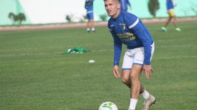 لاعب بارادو أيمن بوقرة مرشح للمشاركة مع الخضر في كأس إفريقيا