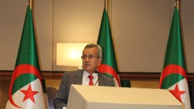 استيراد 29 مليون جرعة.. وجزائريون عازفون عن اللقاح