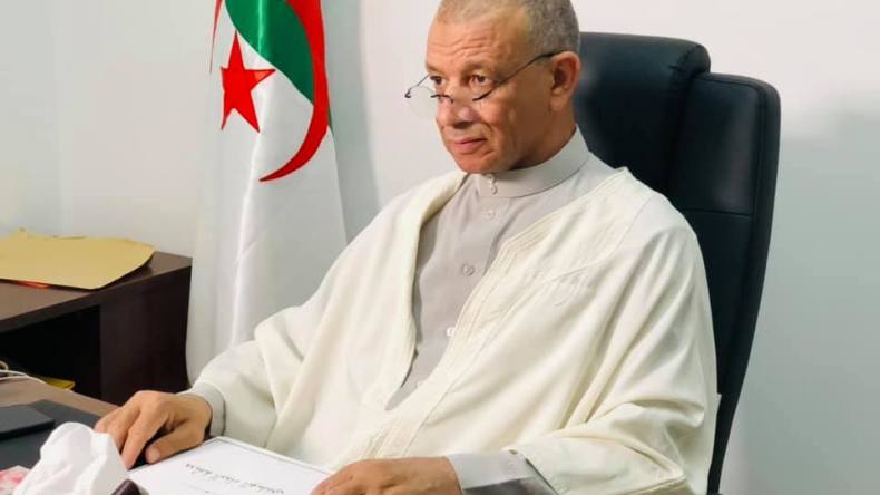 بن قرينة: بيان اتحاد علماء المسلمين ساوى بين المُعتدِي والمُعتدَى عليه