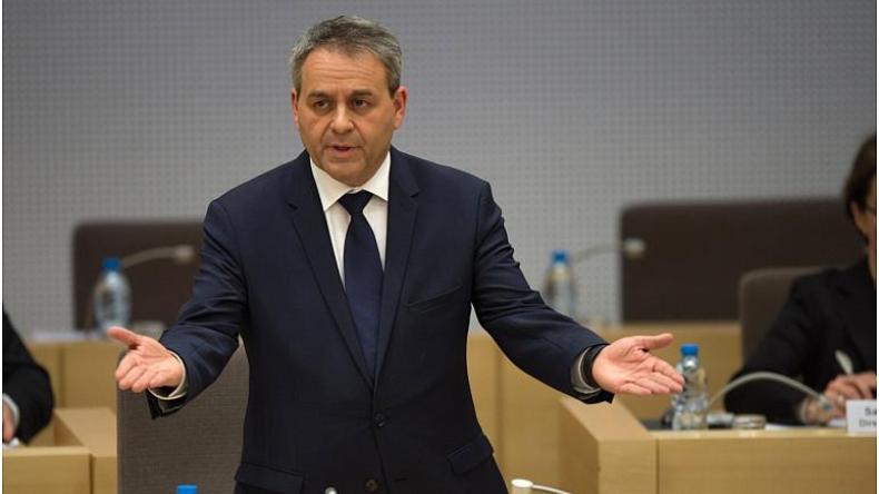 A French Presidential Candidate Vows To Close Mosques, Prevent Algerians From Entering France