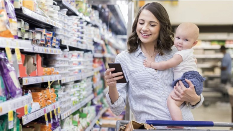 رجال يتخلّون عن مسؤولياتهم في الإنفاق ويلقونها على عاتق زوجاتهم العاملات