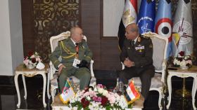 هذا ما بحثه الفريق شنقريحة مع وزير الدفاع المصري أحمد زكي