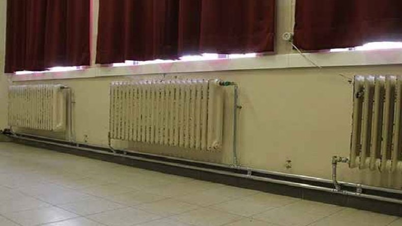 طلبة يشتكون من رداءة الوجبات وغياب التدفئة بالإقامات