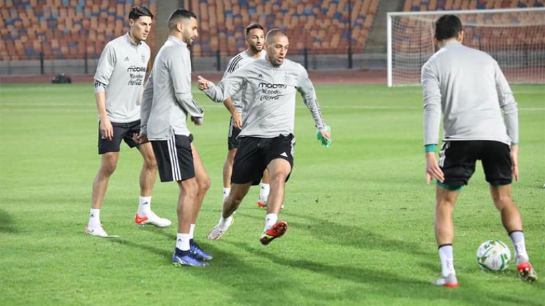 الكاف تمهل بلماضي إلى غاية 31 ديسمبر لإرسال قائمة الكان