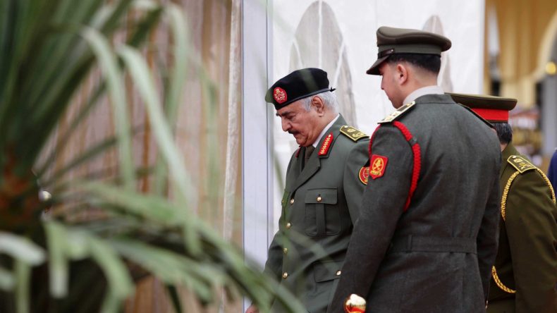 محكمة ليبية تعيد خليفة حفتر إلى سباق الانتخابات الرئاسية