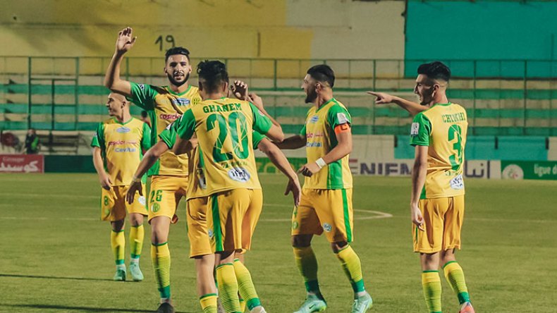 تأجيل أو نقل مواجهة “روايال ليوباردس” خارج الجزائر بسبب متحور “أوميكرون”