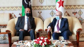 الجزائر تسابق الزمن لإنهاء الأزمة في ليبيا