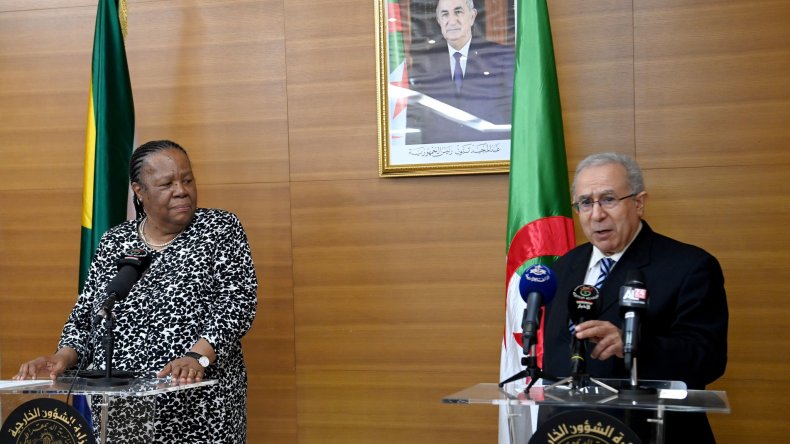 الجزائر وجنوب افريقيا تصدران بيانا حول ملفي الصحراء الغربية وعضوية اسرائيل