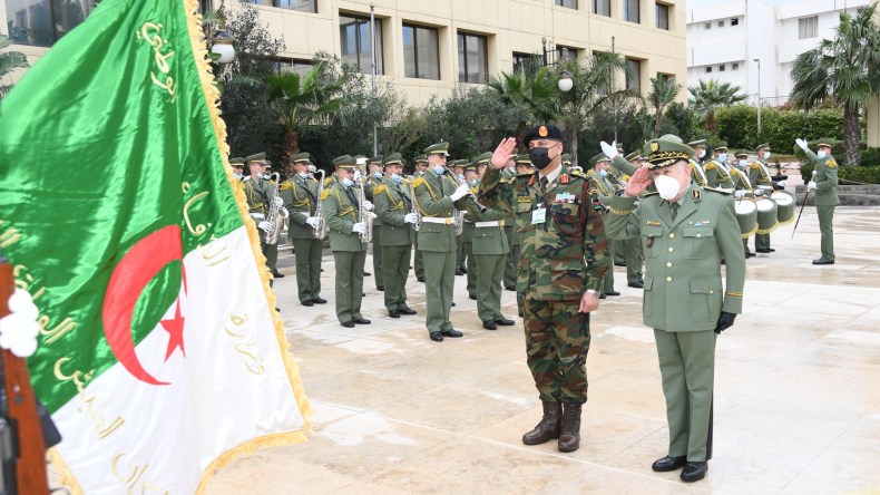 الفريق شنقريحة يستقبل رئيس هيئة الأركان الليبية