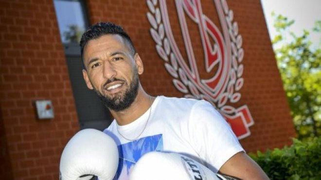 بالفيديو.. ملاكم جزائري يفوز على منافسه المغربي في 3 ثواني