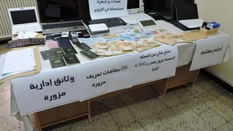 عصابة تحوز 600 ختم مقلد ومحررات رسمية مزورة ببلعباس