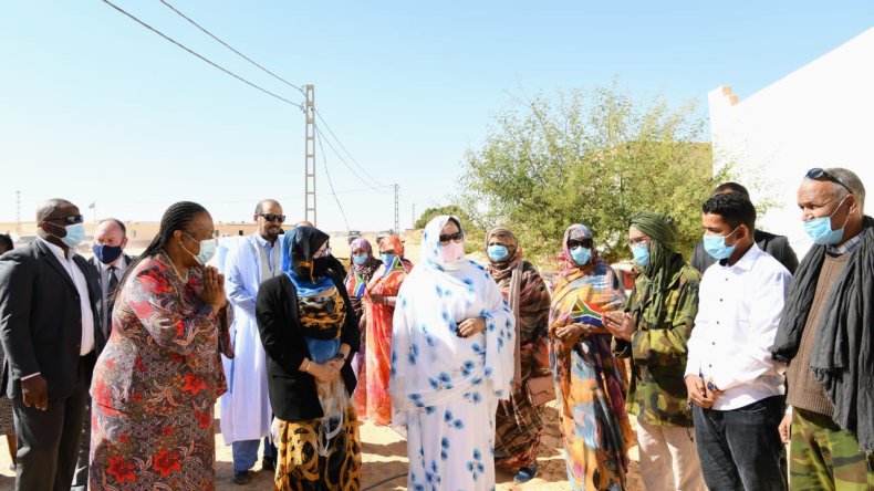 بالصور.. وزيرة خارجية جنوب افريقيا تزور الجمهورية الصحراوية ومخيمات اللاجئين