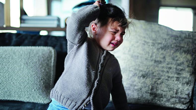 لهذا السبب يضرب الأطفال أنفسهم؟