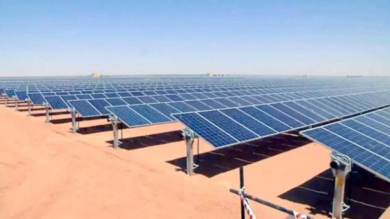 عرقاب: الشركات المحلية مدعوة للمشاركة في مشاريع الطاقات المتجددة