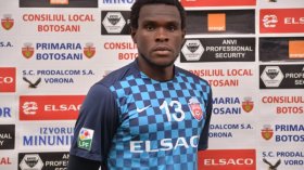 مدافع منتخب الكامرون: “أتمنى تجنب الجزائر في الدور الفاصل ولا نخشى السنغال”