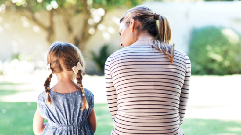 تجنّب هاتين الكلمتين.. 5 أساليب لشرح فكرة الموت للأطفال