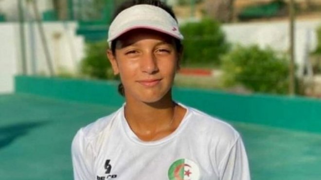 الجزائرية بعداش تتوّج بلقب بطولة إفريقيا للتنس لفئة 14 سنة