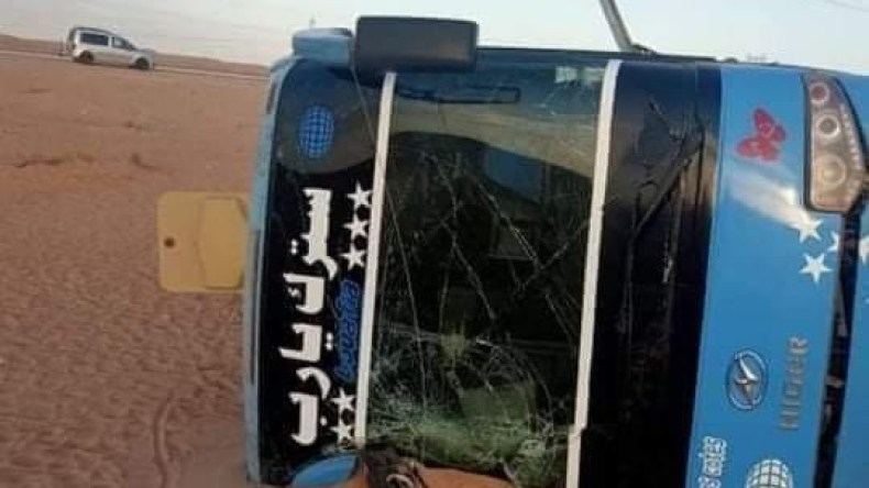 تقرت: إصابة 17 شخصا بجروح في انقلاب حافلة لنقل المسافرين