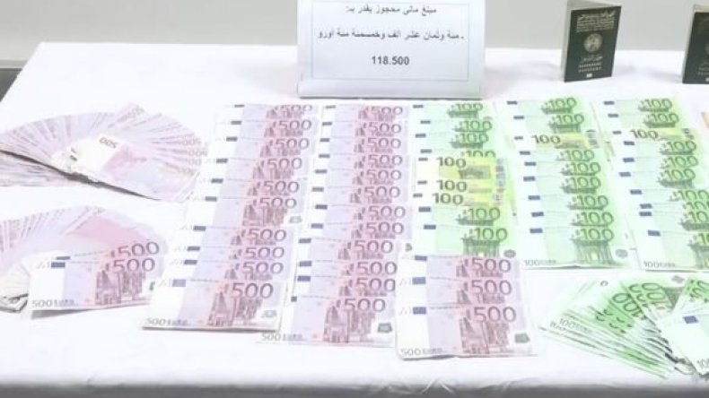 إحباط محاولة تهريب أكثر من 100 ألف أورو عبر مطار هواري بومدين