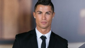 رونالدو يتفوق على مشاهير “هوليود” في عائدات “إنستغرام”