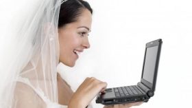 دراسة حديثة: زواج الإنترنت الذي يبدأ بـ«لايك» ينتهي في الغالب بالطلاق!