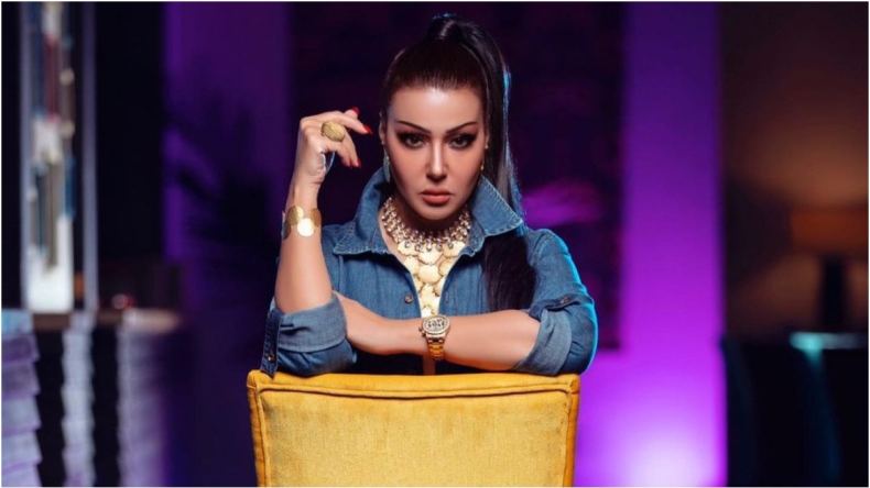 بعد نشر صورتها مرفقة بتعليق مسيء.. سمية الخشّاب تتوعد المتحرشين