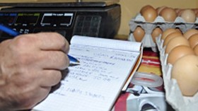 دفتر الكريدي يعود بقوة وأصحاب المحلات يشتكون