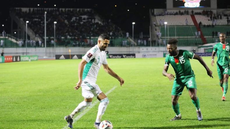 هذه حقيقة الصورة المتداولة للفتاة المتوفاة بعد هدف محرز أمام بوركينافاسو