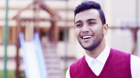 المنشد الديني مصطفى أبو رواش.. أنوي الانشاد بالانجليزية والألمانية والفرنسية