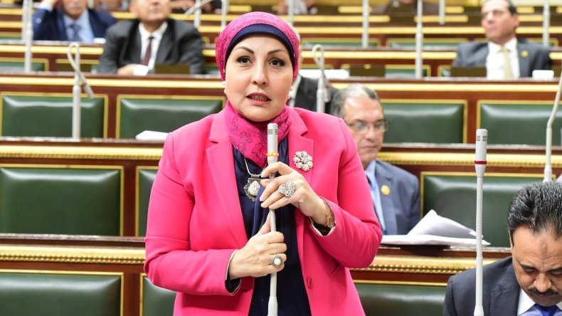 اقترحت حبس الزوج والمأذون.. نائبة مصرية تفجر قضية الزواج دون علم الزوجة الأولى