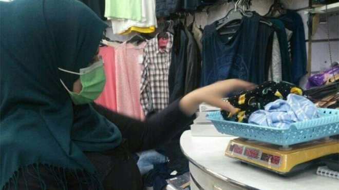 بعد البالة والشيفون.. جزائريون يشترون ملابسهم بالكيلو