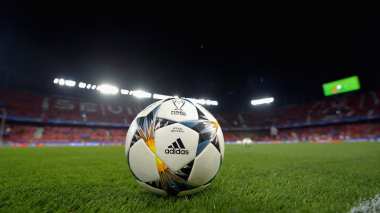 وفاة اللاعبين في ميادين الكرة