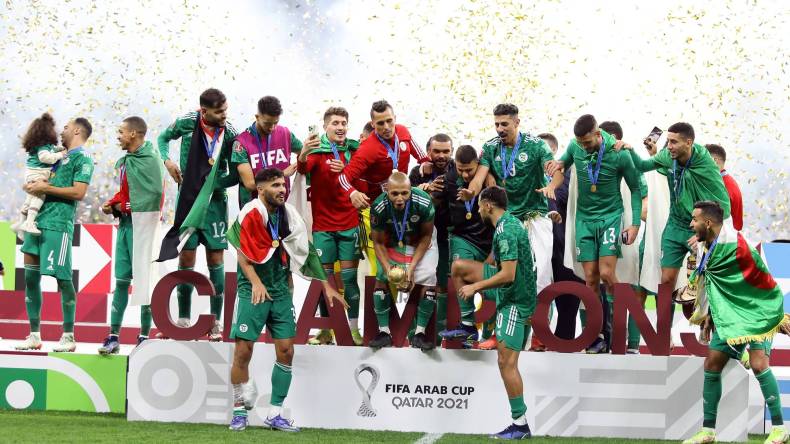 نادي برشلونة يهنئ أبطال العرب