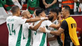 الجزائر بِاقتدار تعبر إلى النهائي العربي