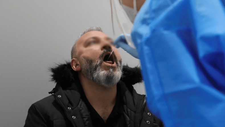 “أوميكرون” يزحف على الجزائر!