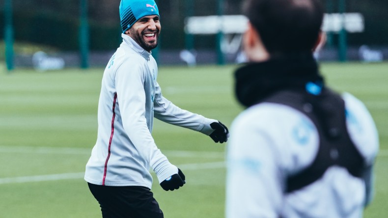 محرز يتلقى الإشادة قبل مواجهة ليدز يونايتد