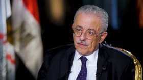 برلمانية مصرية تحرج وزير التربية: كم إظفراً للبطريق؟