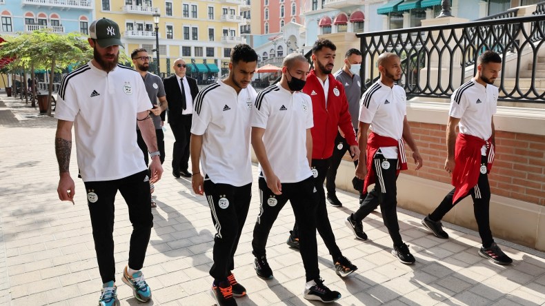 بالفيديو.. جولة صباحية للاعبي “الخضر” في محيط مقر إقامتهم بالدوحة