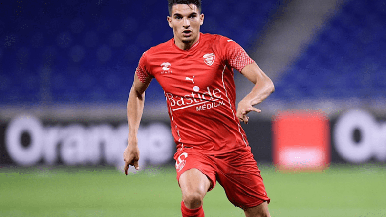 فرحات قريب جدا من العودة إلى “الليغ 1” من بوابة نادي لوريان