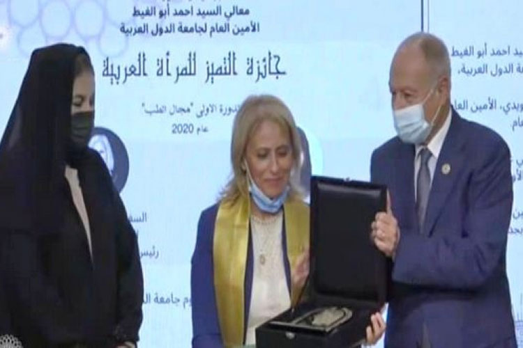 Médecine: le Prix d’excellence de la femme arabe attribué a une Algérienne