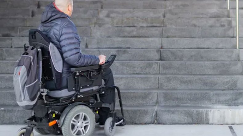 ذوو الاحتياجات الخاصة في الجزائر.. معاناة على طول الخط