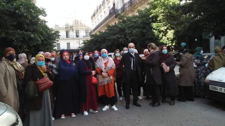 وقفات إحتجاجية لأمناء الضبط والأسلاك المشتركة عبر الهيئات القضائية