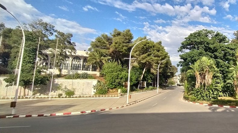 أجنحة عصرية وحدائق مائية ومساحات خضراء لاستقبال المستثمرين الأجانب!