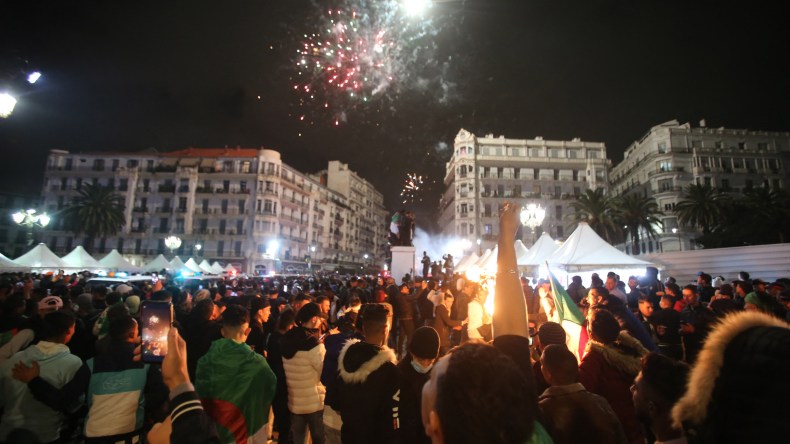 Liesses en Algérie: Deux morts et des dizaines de blessés