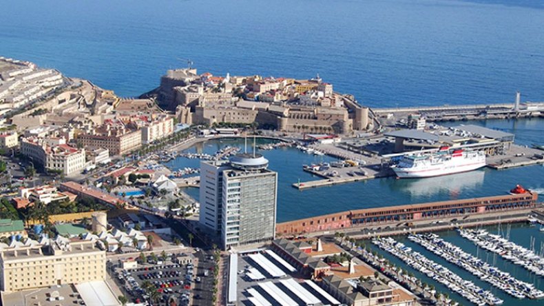 لا مانع من فتح خط بحري بين مليلية وموانئ جزائرية